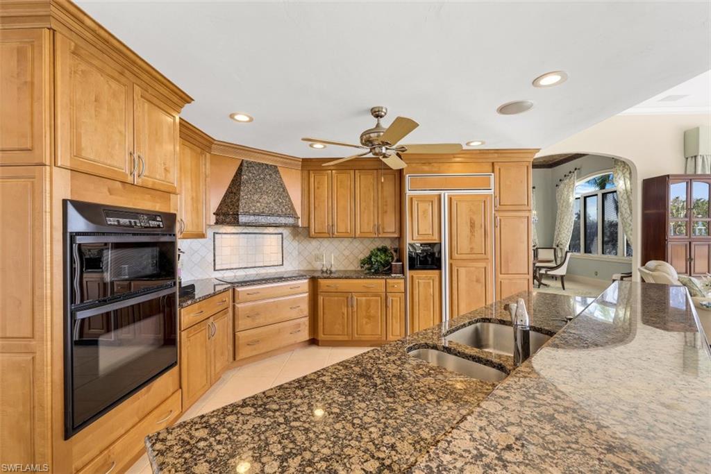 MARCO BEACH - Residential