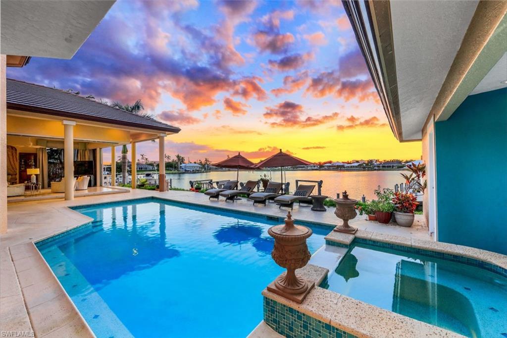 MARCO BEACH - Residential