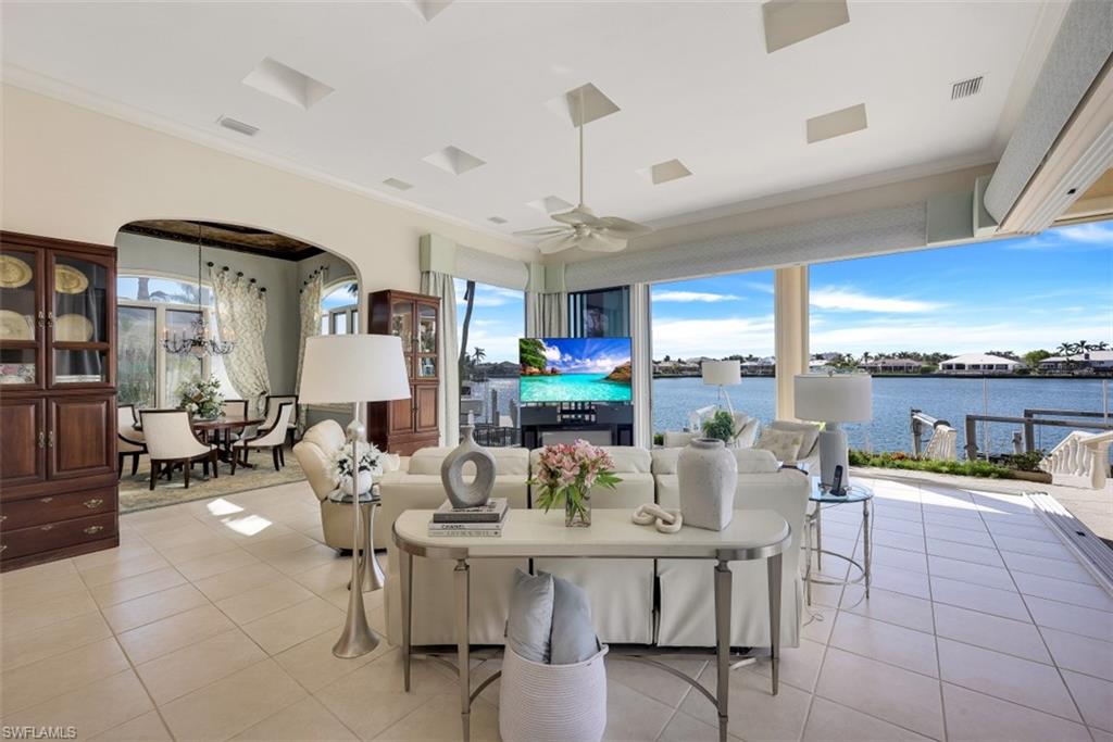 MARCO BEACH - Residential