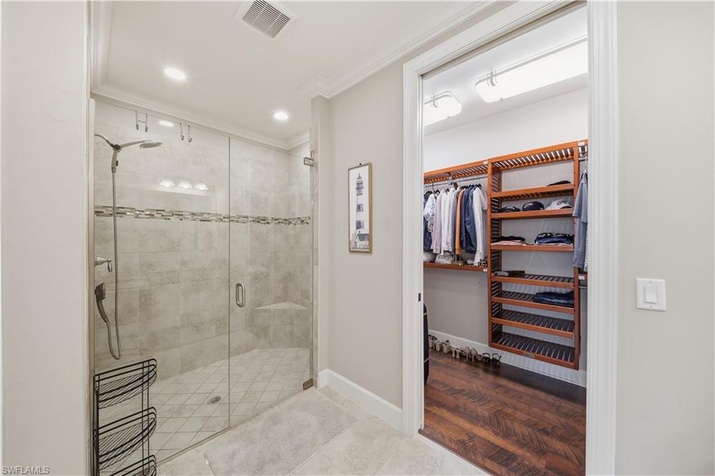 ESPLANADE - Residential