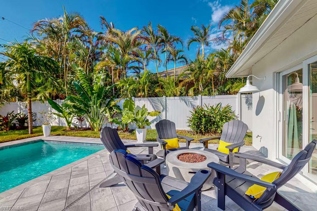 NAPLES PARK - Residential