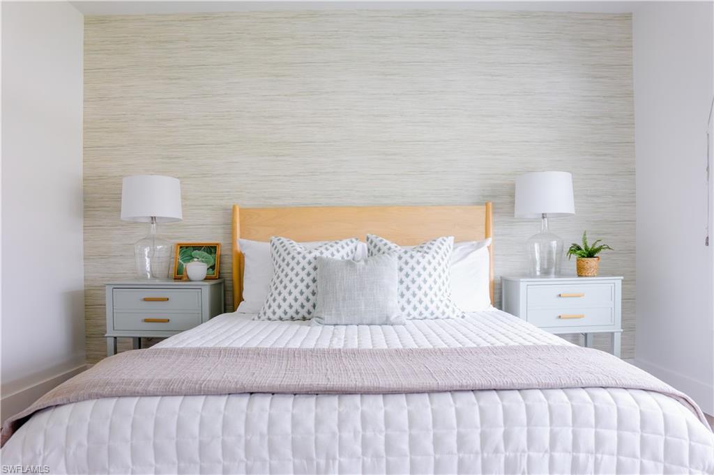 NAPLES PARK - Residential