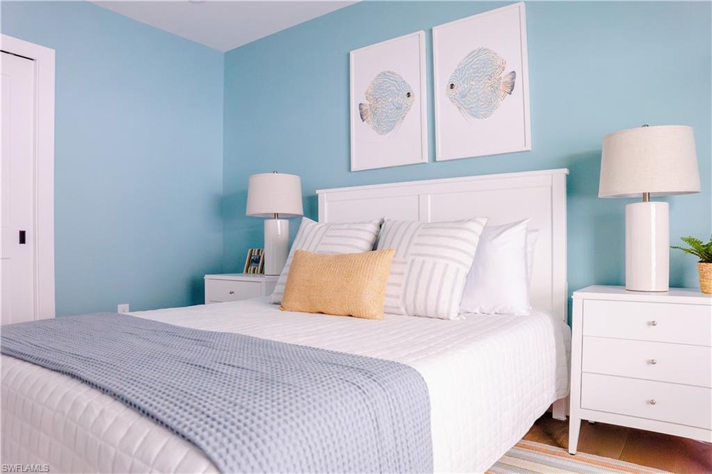 NAPLES PARK - Residential