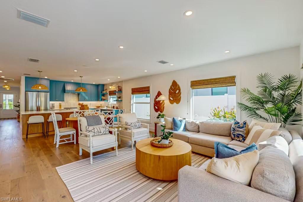 NAPLES PARK - Residential