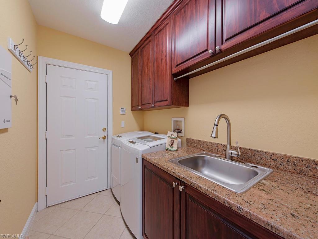 THE ENCLAVE - Residential