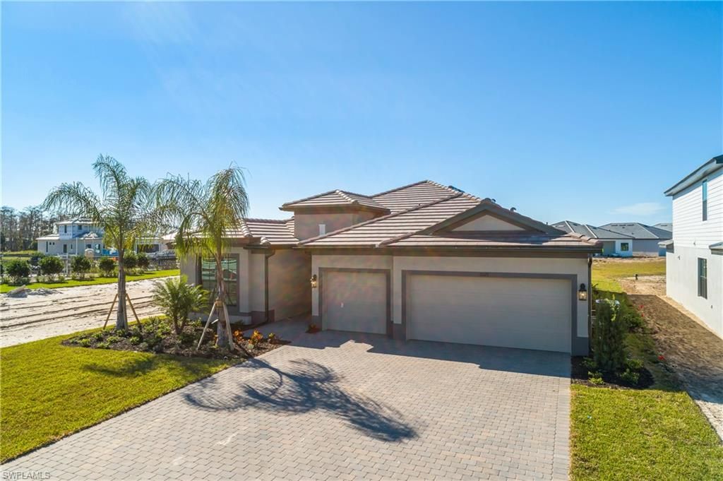 Photo of 21123 Verawood LOOP, ESTERO, FL 33928 (MLS # 225084913)