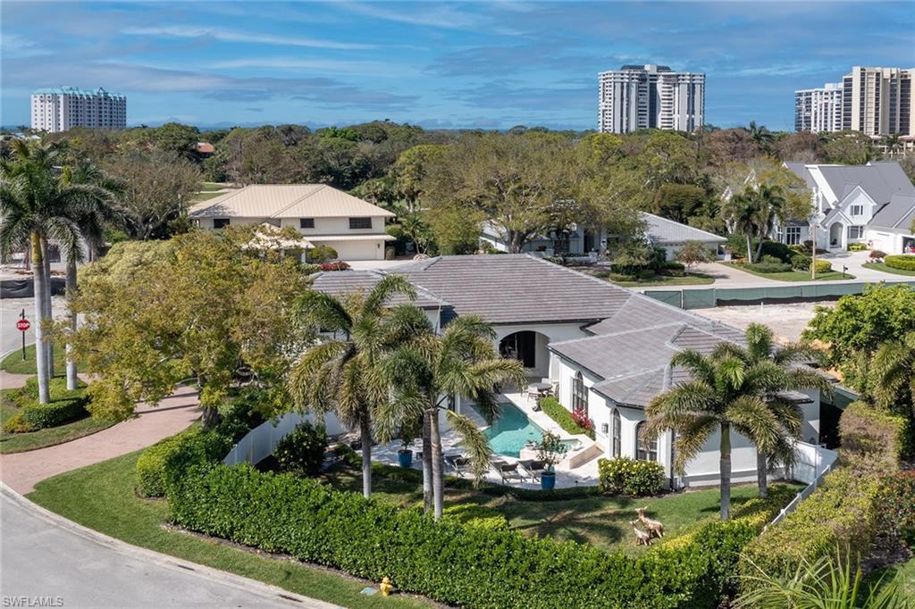 PELICAN BAY WOODS - Residential