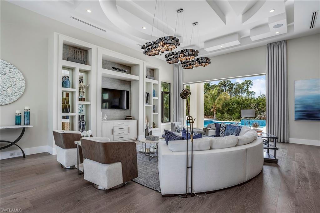 PINE RIDGE - Residential