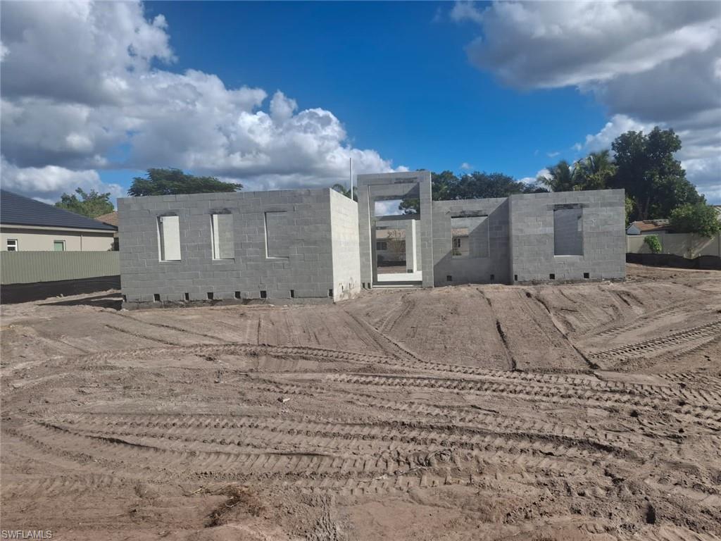 LEHIGH ACRES - Residential