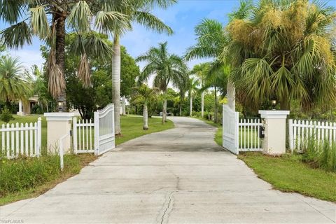 A home in NAPLES