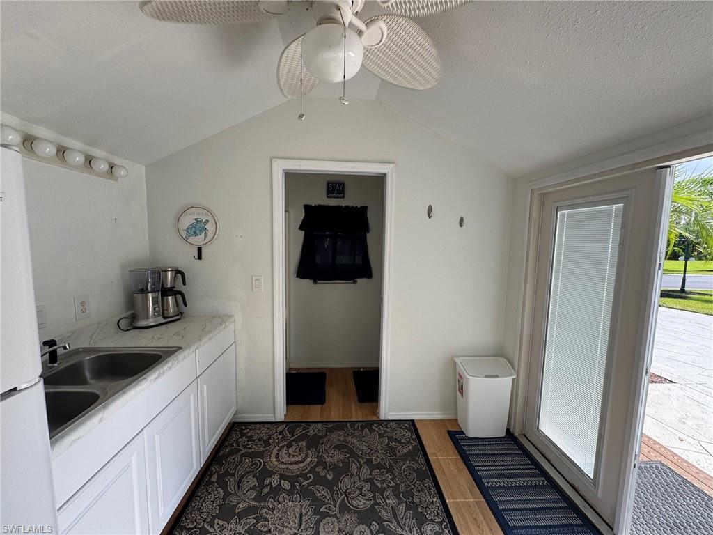 RIVERBEND MOTORCOACH RESORT - Land