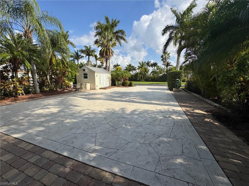 RIVERBEND MOTORCOACH RESORT - Land