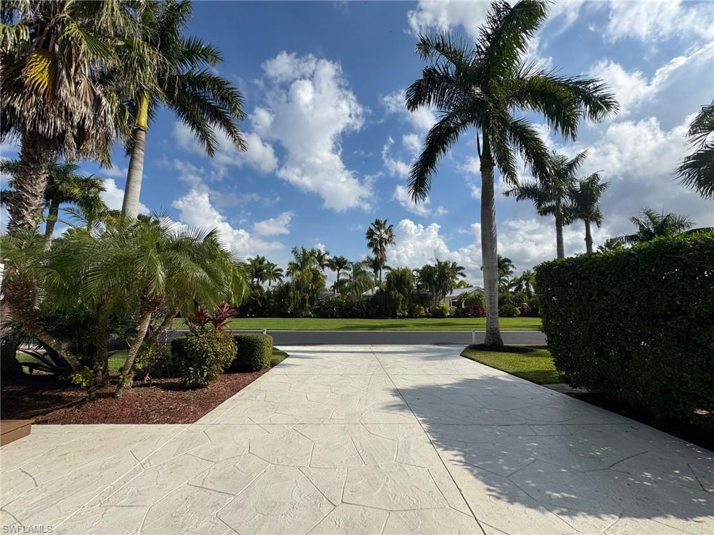 RIVERBEND MOTORCOACH RESORT - Land