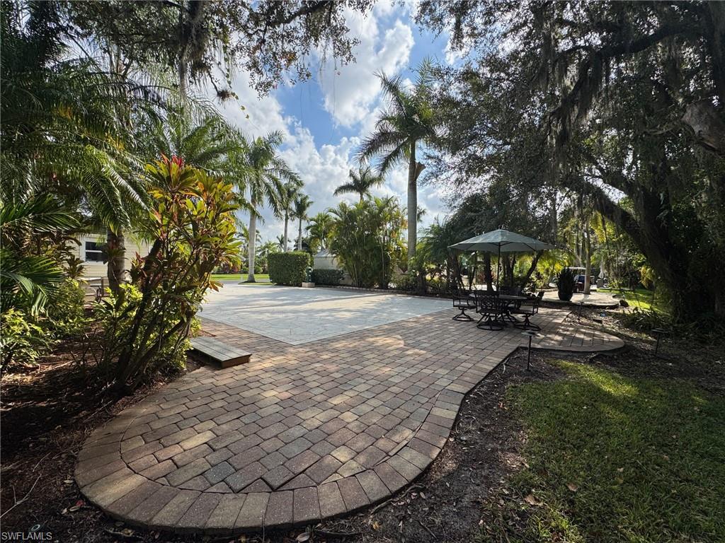 RIVERBEND MOTORCOACH RESORT - Land