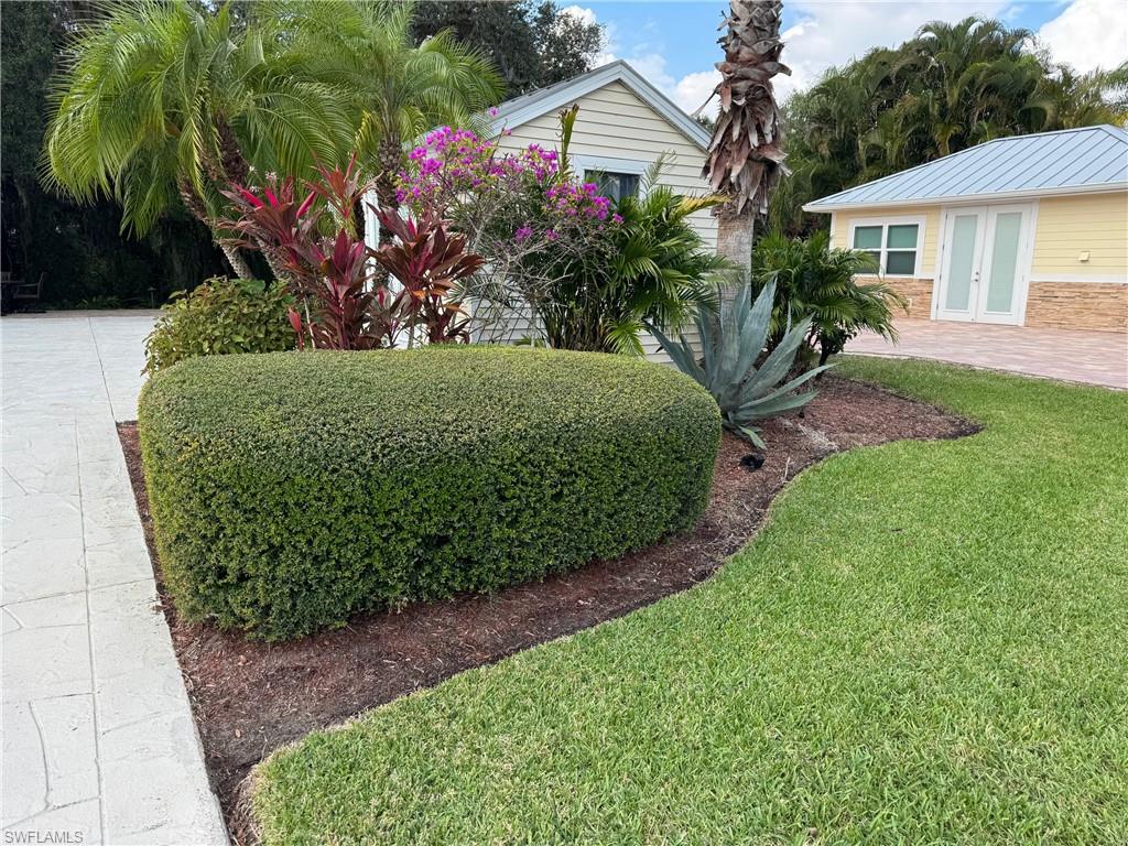 RIVERBEND MOTORCOACH RESORT - Land