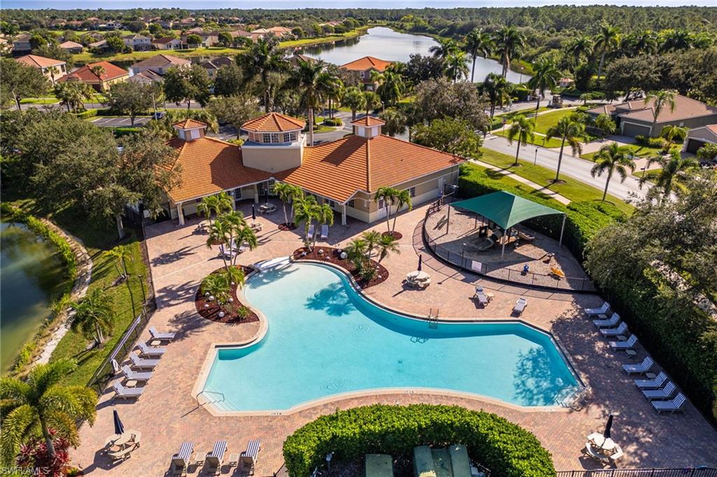 VALENCIA LAKES - Residential