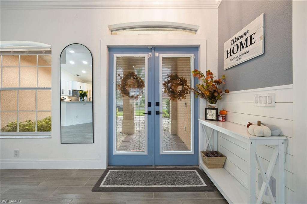 VALENCIA LAKES - Residential