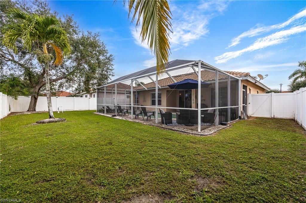 VALENCIA LAKES - Residential