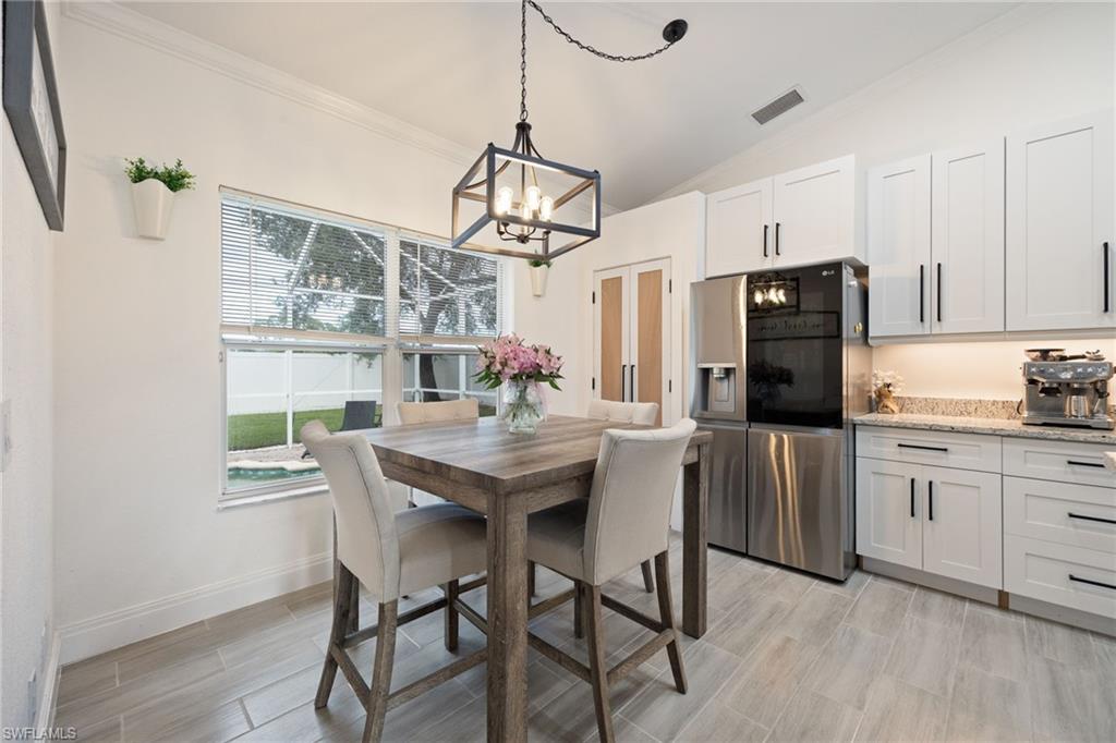 VALENCIA LAKES - Residential