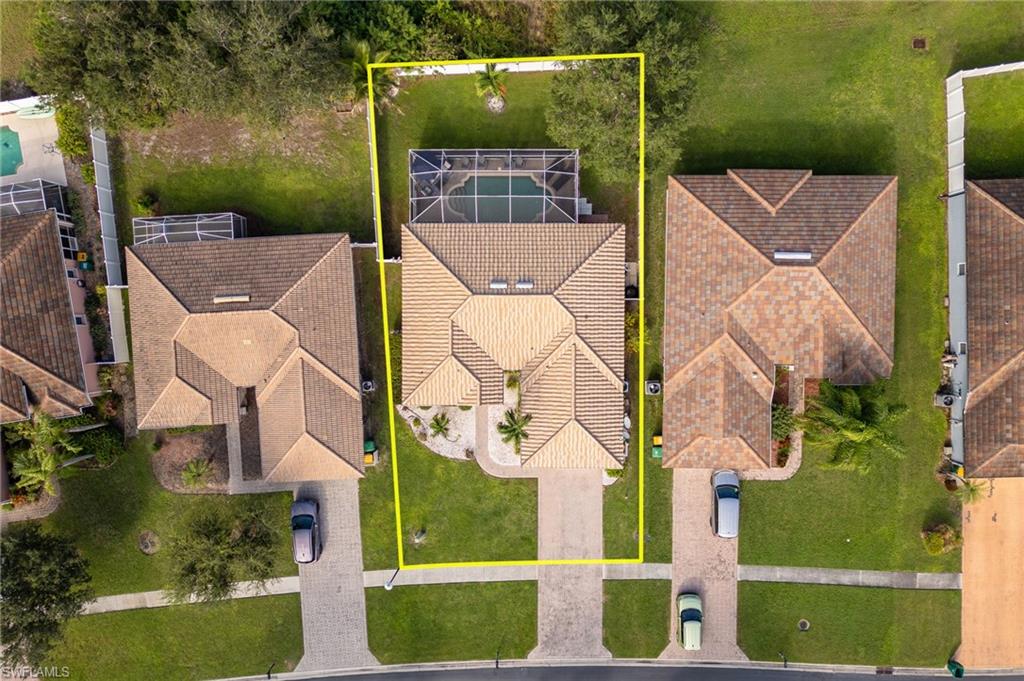 VALENCIA LAKES - Residential