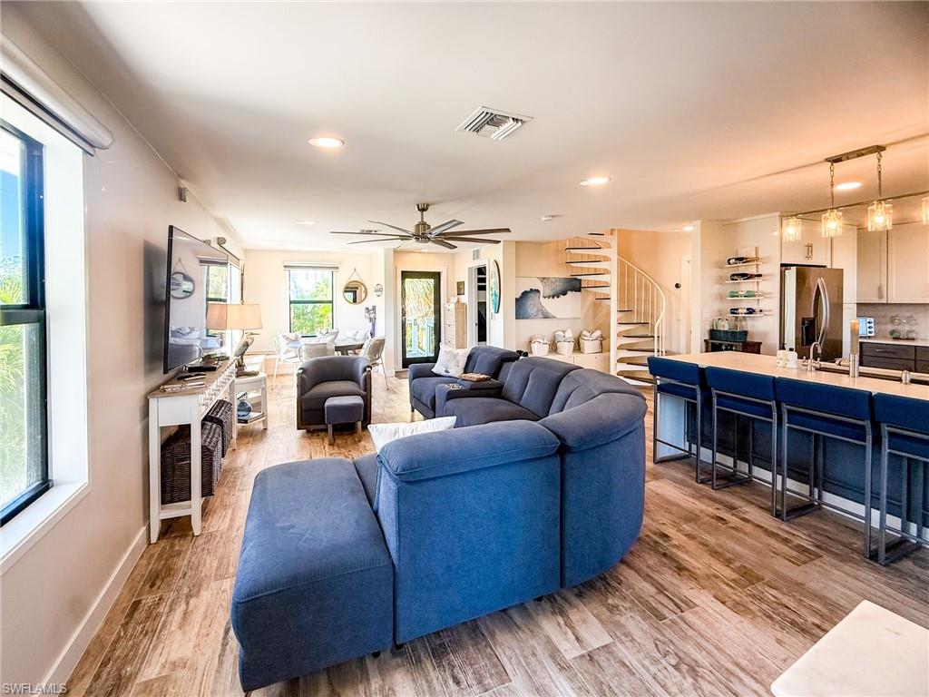 SAFETY HARBOR CLUB - Residential