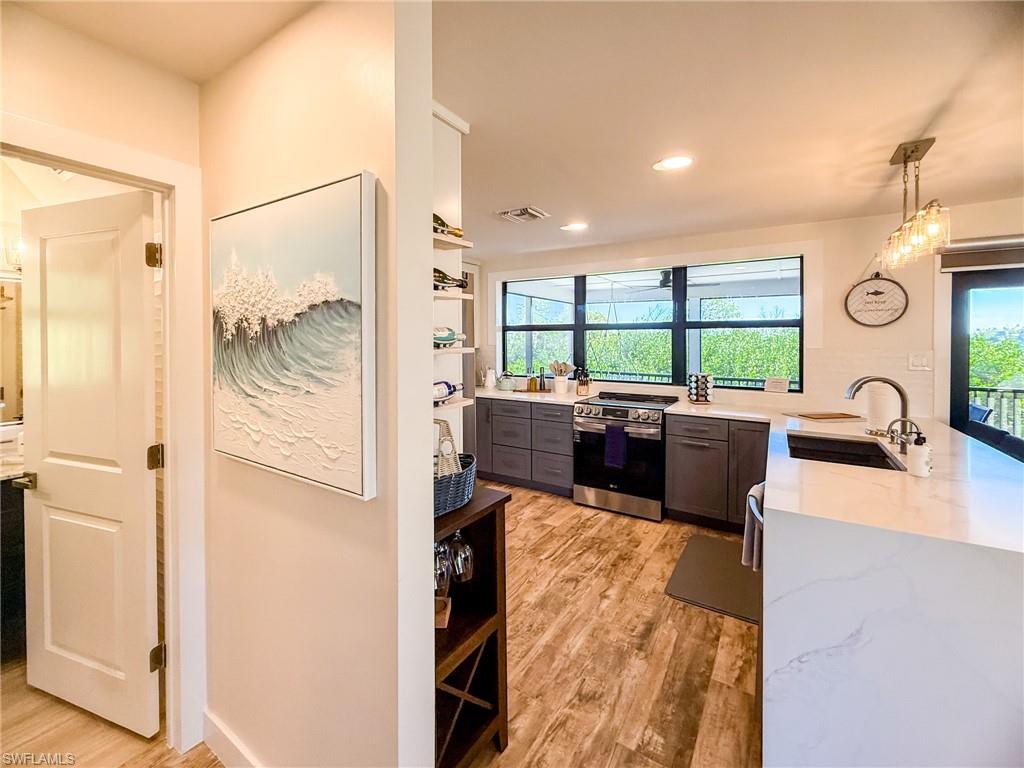 SAFETY HARBOR CLUB - Residential