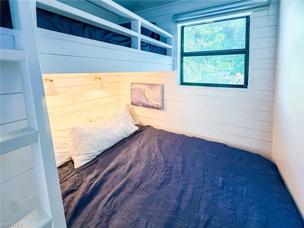 SAFETY HARBOR CLUB - Residential