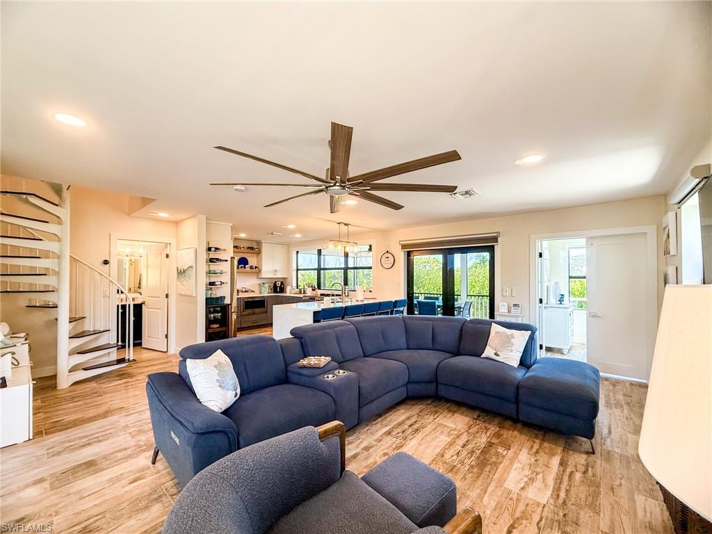 SAFETY HARBOR CLUB - Residential