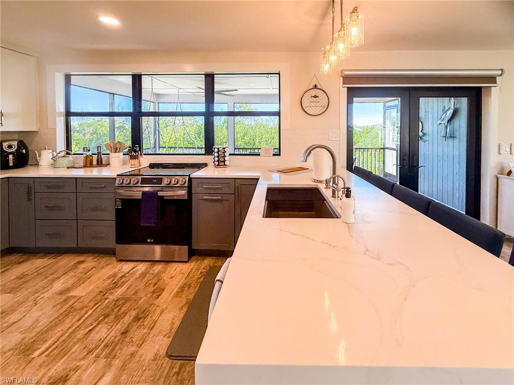 SAFETY HARBOR CLUB - Residential