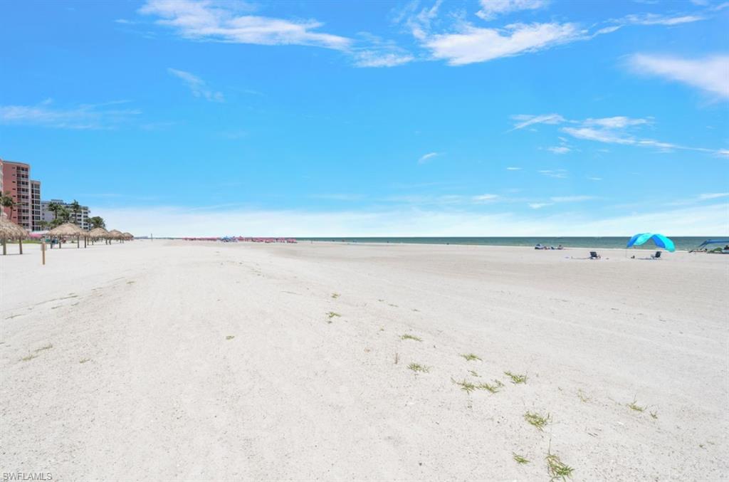 PINK SHELL VACATION VILLAS - Residential