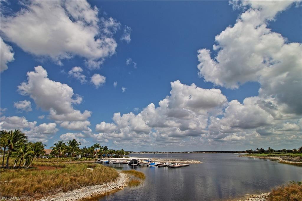 QUARRY SHORES - Residential