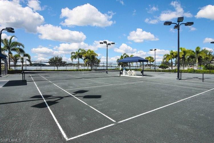 CORKSCREW SHORES - Residential