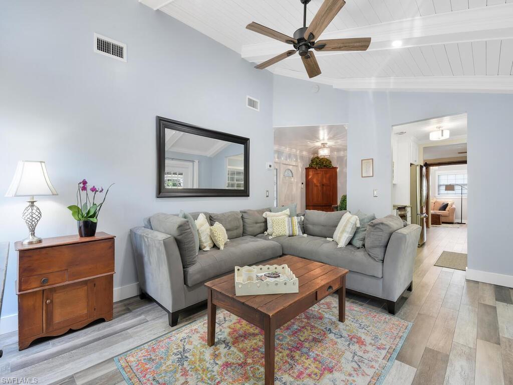 WESTLAKE - Residential