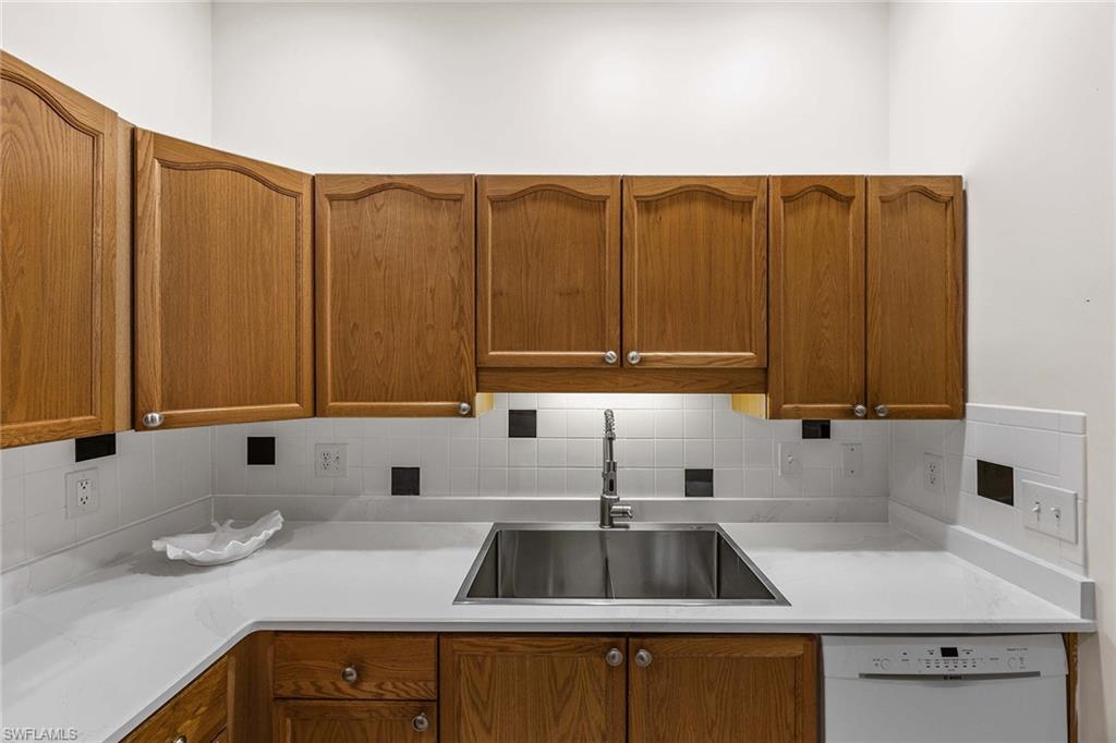 PINE HAVEN CONDO - Residential