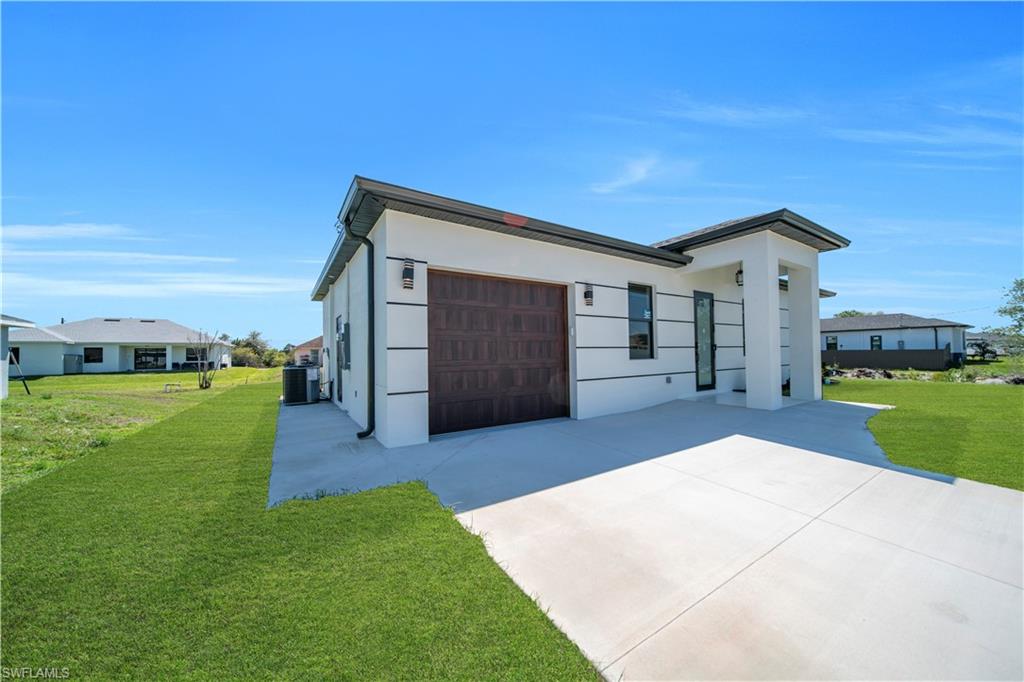 LEHIGH ACRES - Residential