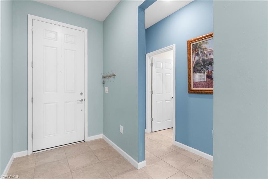 HAMPTON LAKES - Residential