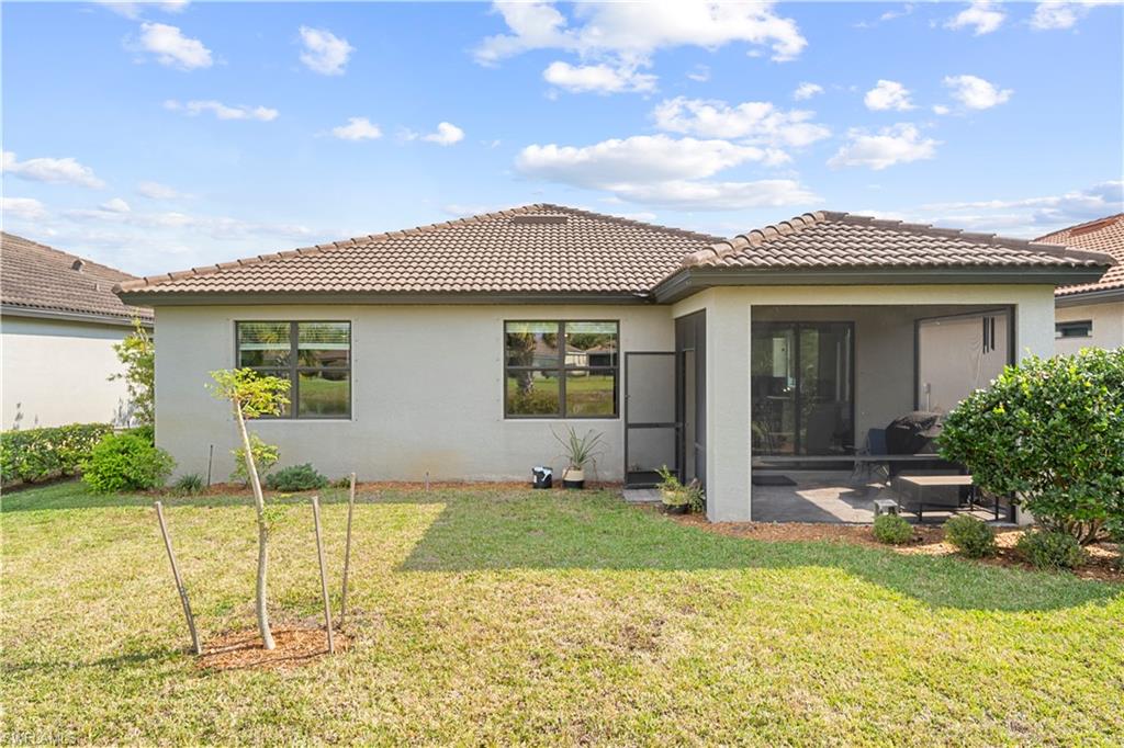 HAMPTON LAKES - Residential