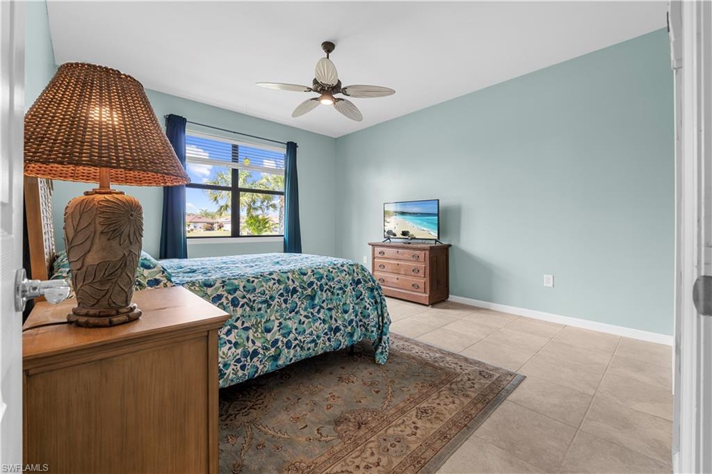 HAMPTON LAKES - Residential