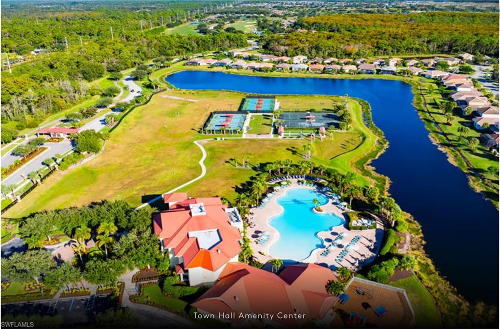 HAMPTON LAKES - Residential