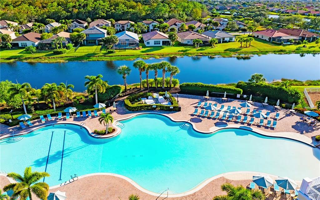 HAMPTON LAKES - Residential