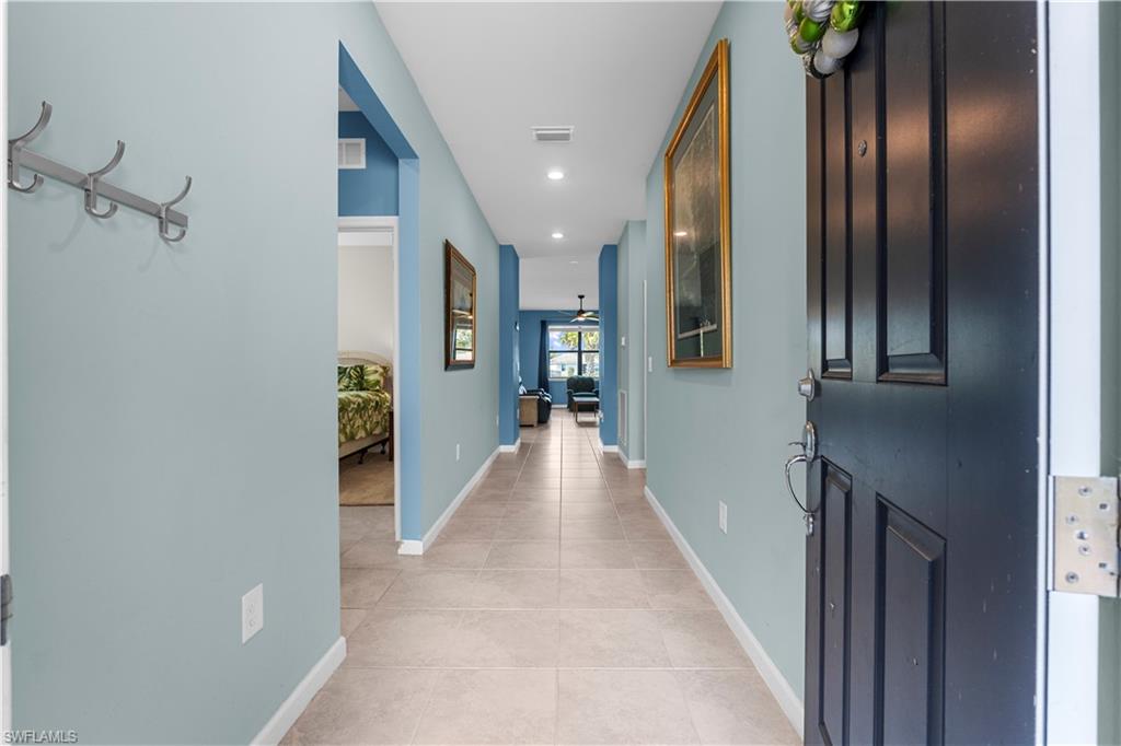 HAMPTON LAKES - Residential