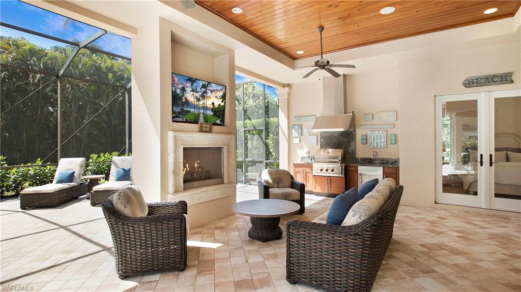 MOORINGS - Residential