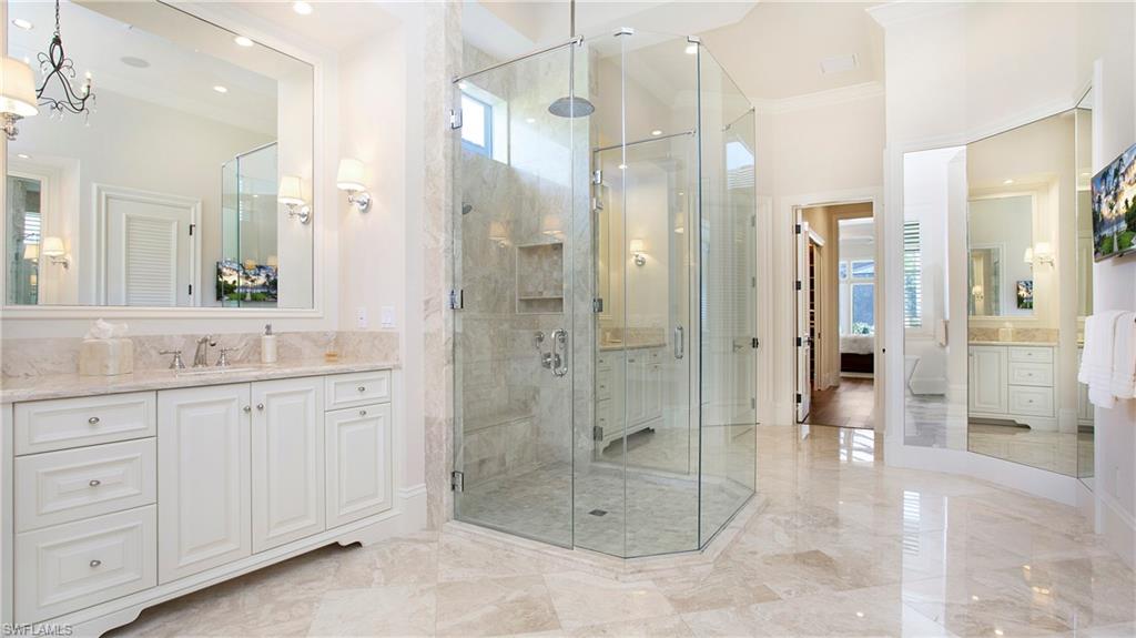 MOORINGS - Residential