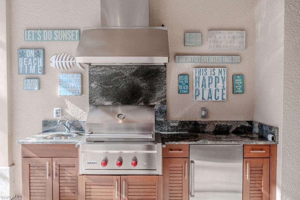 MOORINGS - Residential