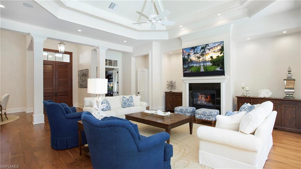 MOORINGS - Residential