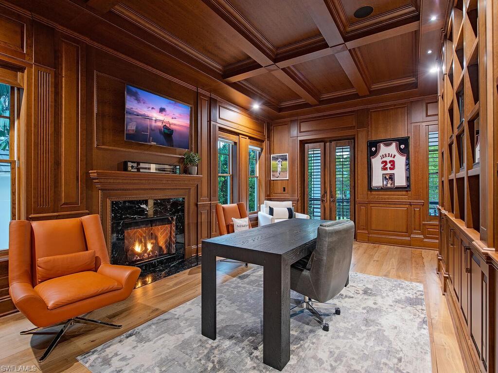 OLDE NAPLES - Residential