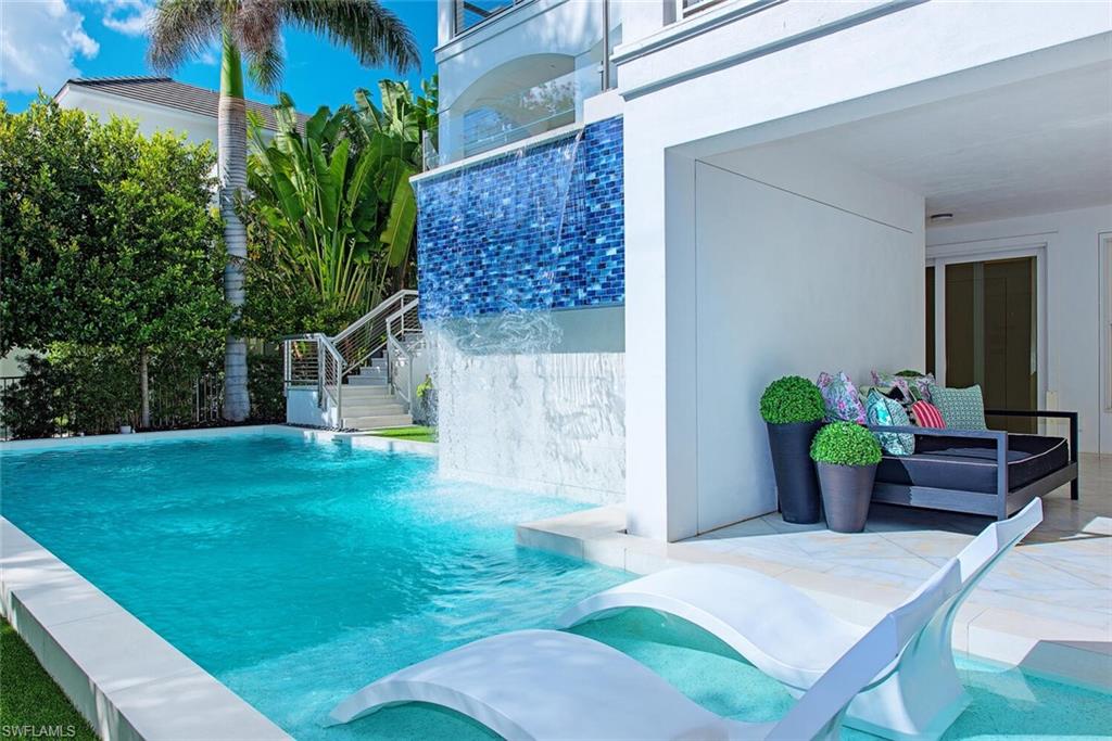 OLDE NAPLES - Residential