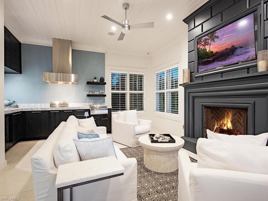 OLDE NAPLES - Residential