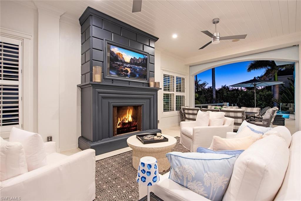 OLDE NAPLES - Residential