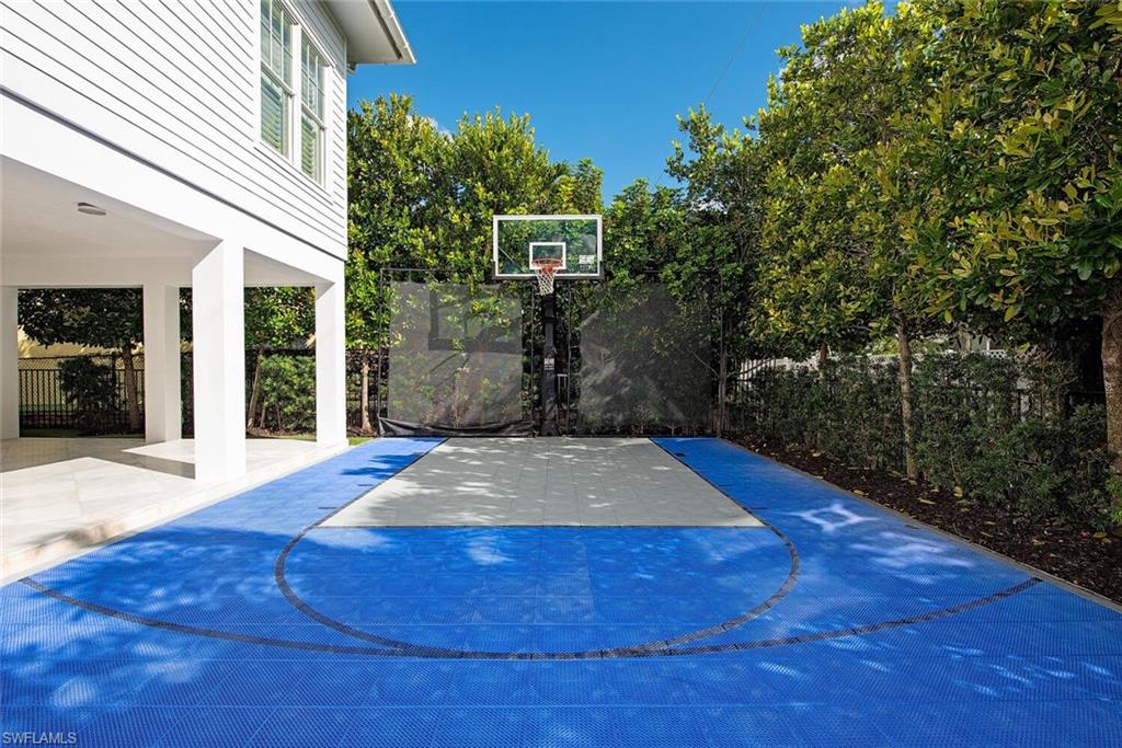 OLDE NAPLES - Residential